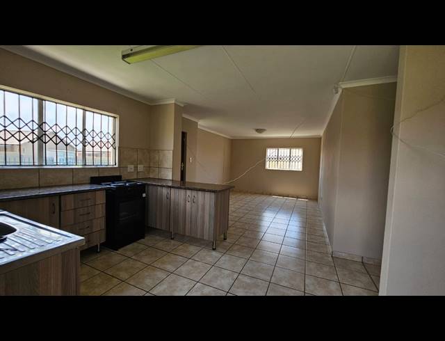 3 BEDROOM FREESTANDING FOR SALE IN WATERKLOOF HILL ESTATE